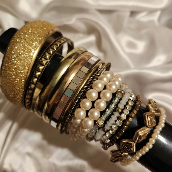 Jewelry - Twenty (20) Random Bracelets Set